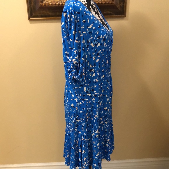 Vince Camuto off v-neck, pretty scrunched shirt sleeves fit & flare dress - Picture 8 of 15